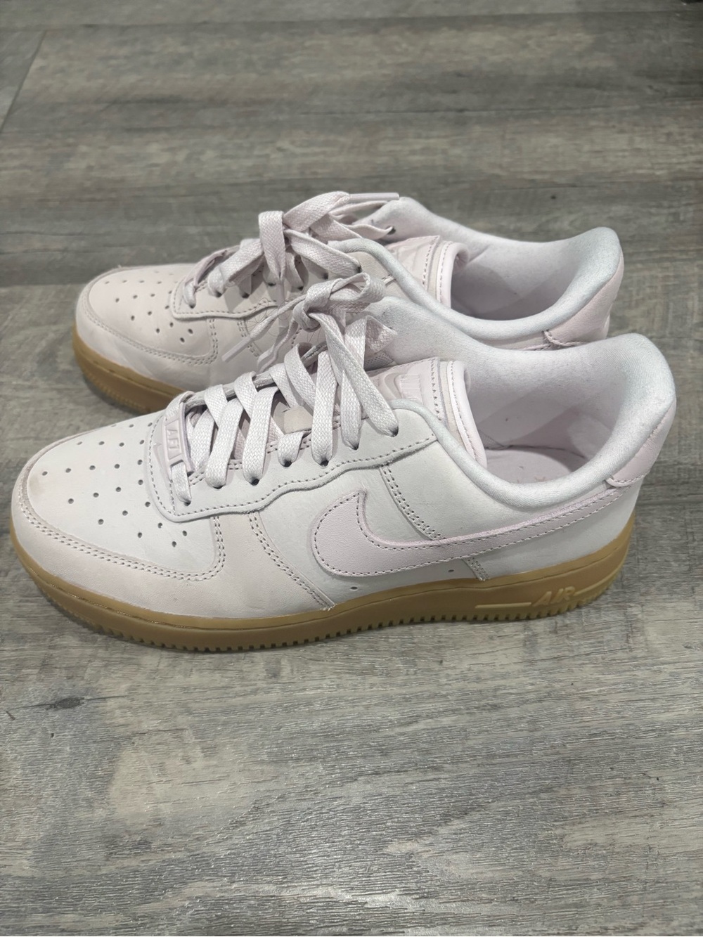 Nike Women’s Low-Top Sneakers in Light Pink with Gum Sole